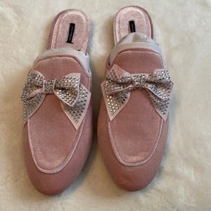 New with tags Victoria Secret slippers